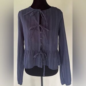 KIRIOUS LA Long Sleeve Tie Front Peasant Top Navy White Size L Boho Coastal NWOT